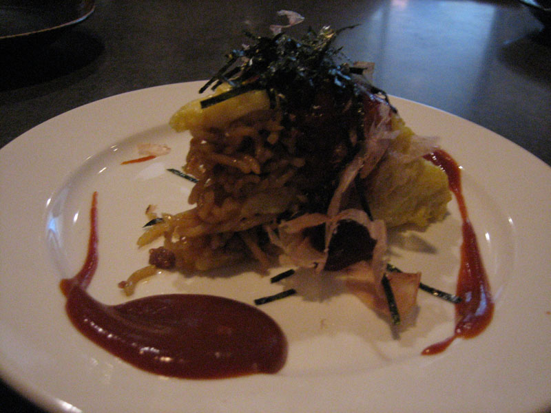 pan_fried_yakisoba_noodle_in_omelett
